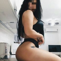 Kendi evinde görüşen escort Yağmur